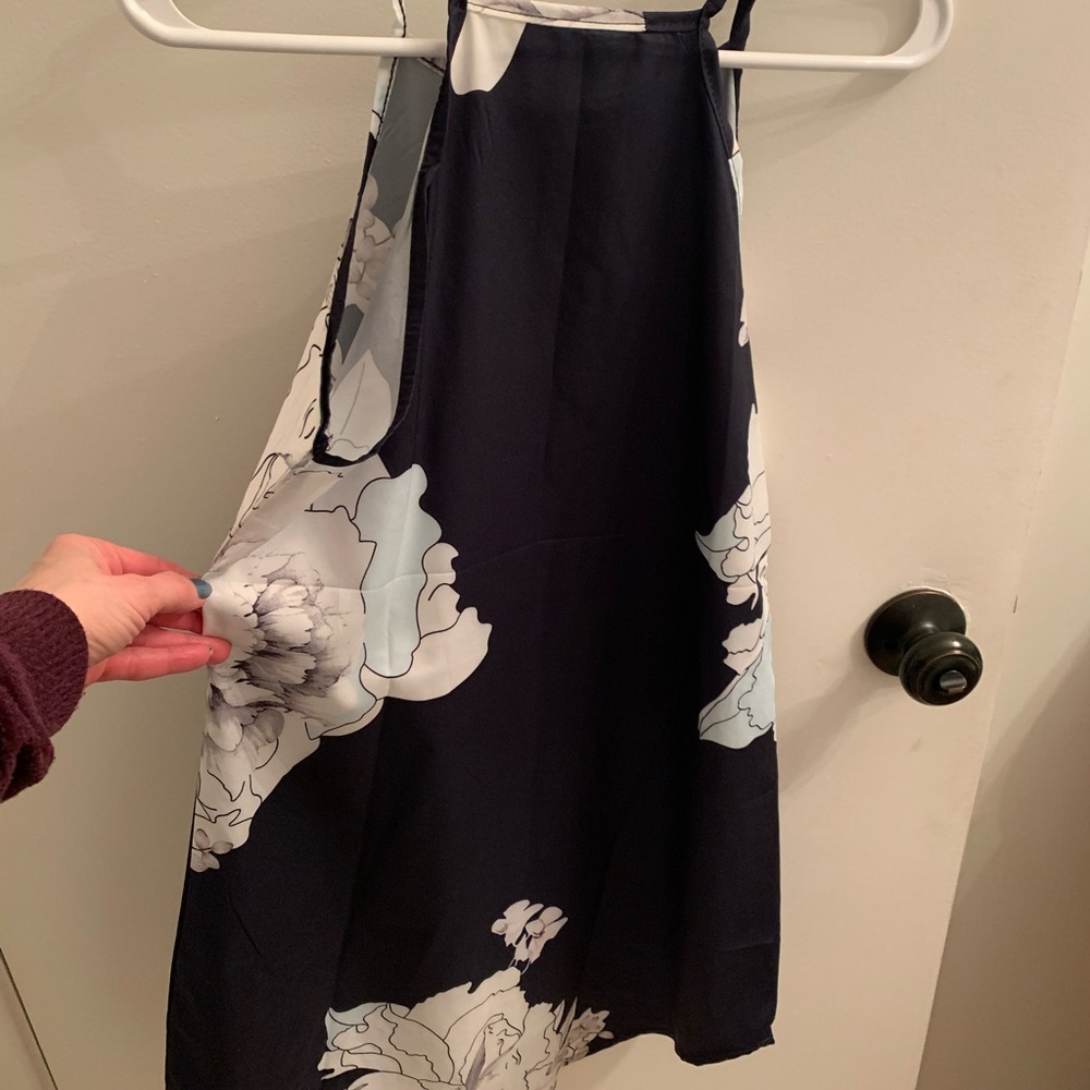 Sundress - Picture 3 of 5